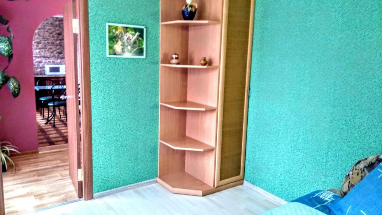 Гостевой Таунхаус Hotel Demidov Ngoại thất bức ảnh